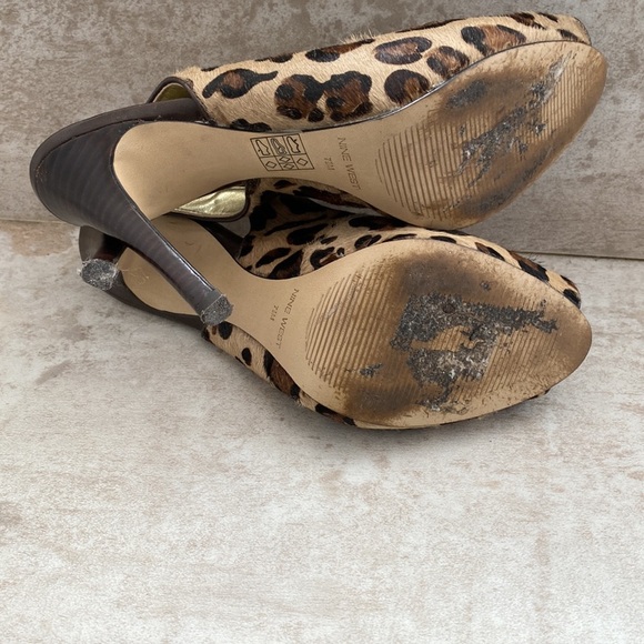 Nine West Leopard Print Peep Toe Heels - Picture 8 of 8